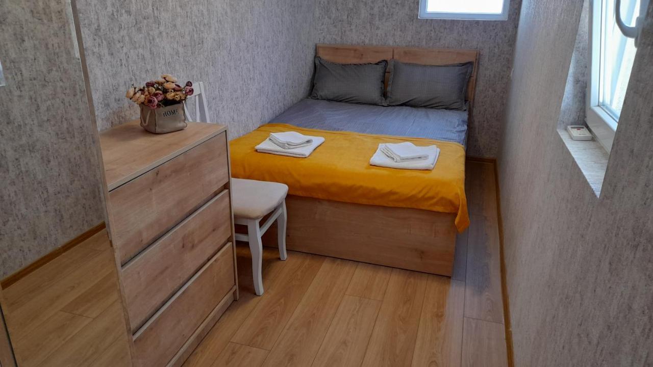 Yellow Apartment Tiflis Exterior foto